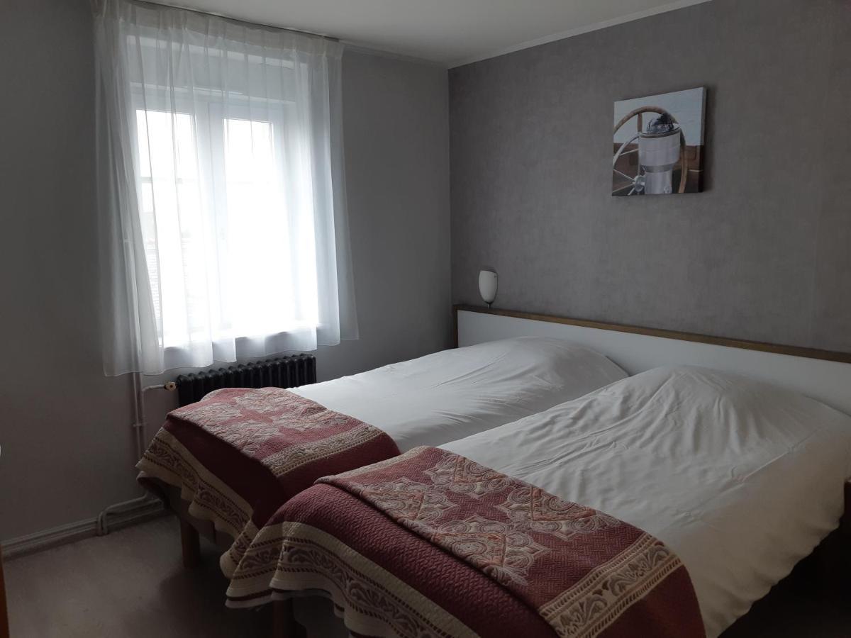 Logis Hotel Les Chardons Bleus Restaurant Le Bistrot De La Mer Roscoff Εξωτερικό φωτογραφία