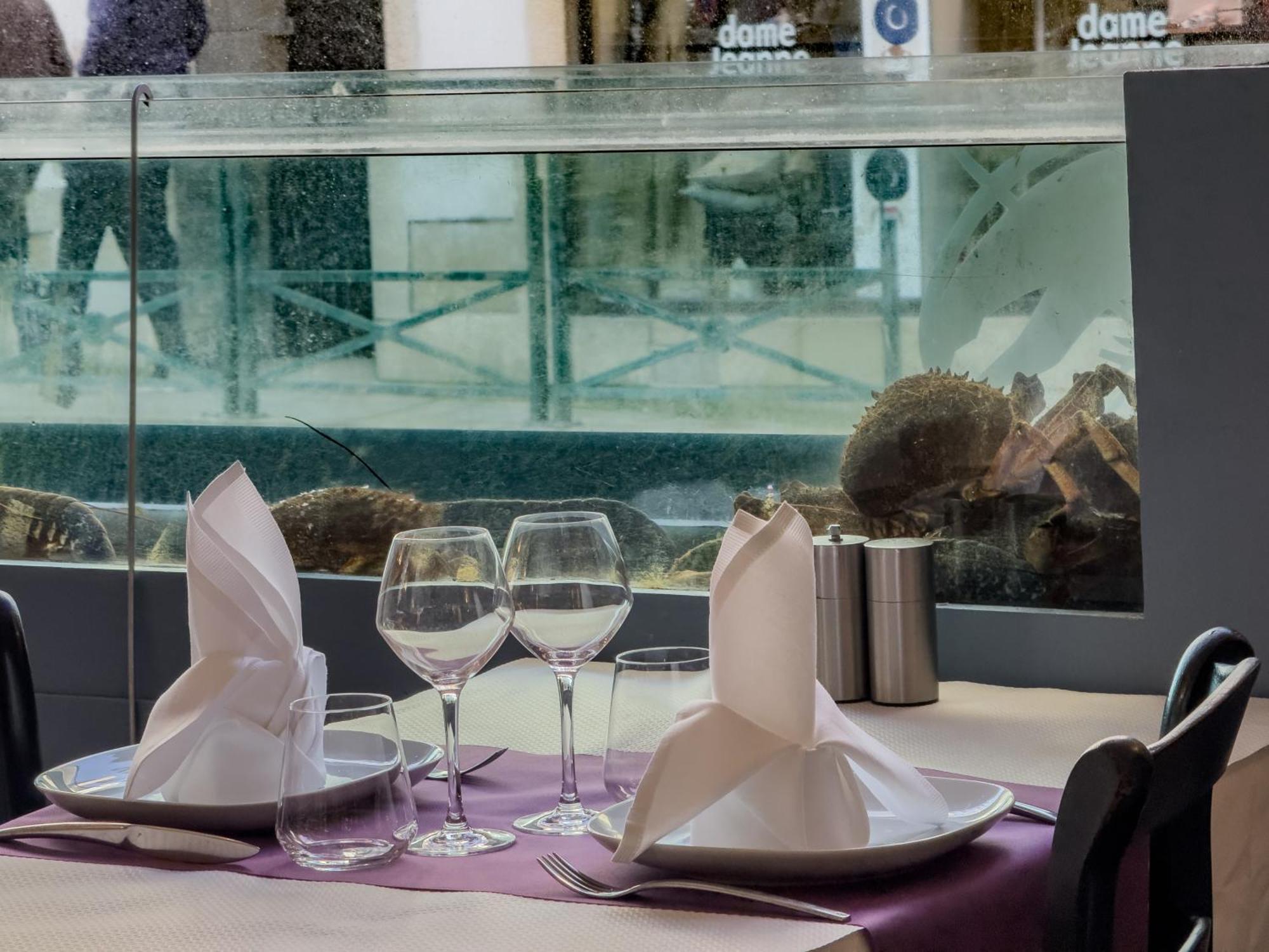 Logis Hotel Les Chardons Bleus Restaurant Le Bistrot De La Mer Roscoff Εξωτερικό φωτογραφία